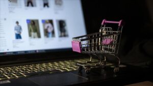 E-İhracat Rehberi: Ülke Gümrük Uygulamaları ve Pazar Analizi