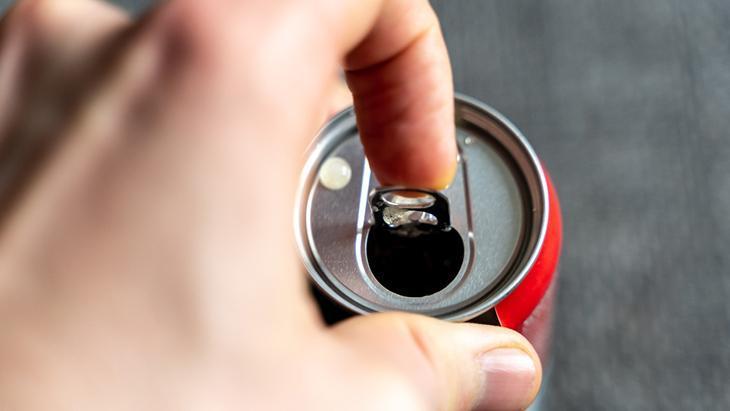 Enerji İçeceklerinin Kalp ve Metabolizma Üzerindeki Riskleri: Uzman Görüşleri ve Gençlere Uyarı