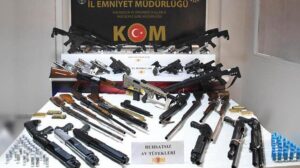 Erzincan’da Kaçak Silah Ticareti Operasyonu: 35 İlde Eş Zamanlı Baskınlar ve Gözaltılar