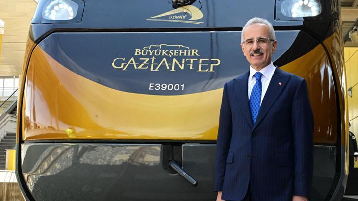 Gaziantep’e Teslim Edilen Milli Banliyö Tren Seti ile Gaziray’ın Yeni Duruşu