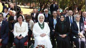 Güney Afrika Ziyaretinde Emine Erdoğan’ın Maarif Okulu Sevgisi ve Gençlerle Buluşması