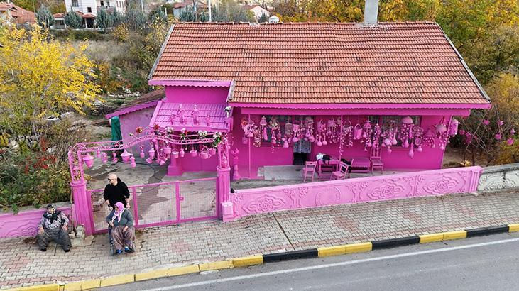 Isparta’nın Barbie’si Sakine Teyze: Pembe Hayali ve Yürekten Destek