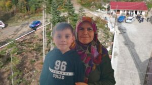 Kayıp Aile İçin Yoğun Arama Seferberliği: Huriye Helvacı ve Oğlu Osman Yaşar İçin Gözler Bölgede