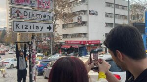 Kızılay Tabelası Etrafında Akım: Ankara’da Fotoğraf Çekme Gezisi ve Sonrasındaki Gelişmeler