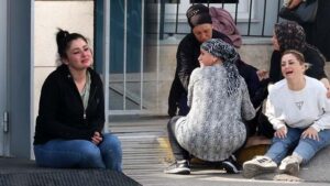 Konyaaltı’nda Korkutan Kaza: Genç Oto Sürücüsü Yaşamını Yitirdi ve Ailesi Zor Anlar Yaşadı