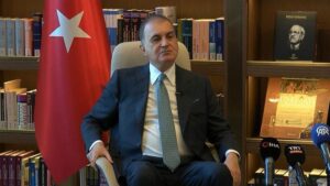 Kültürel Muhafazakarlık ve Bilgi Etiği Üzerine Çarpıcı Konuşmalar