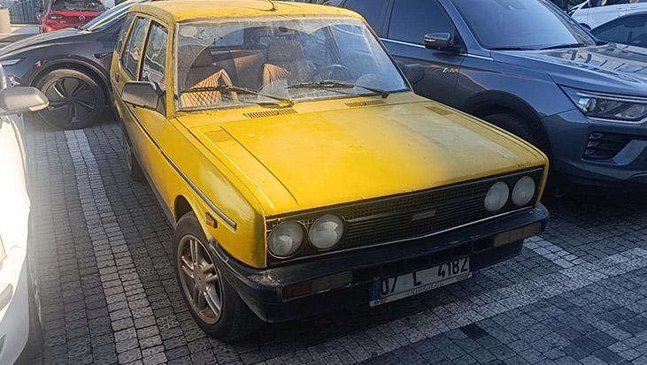Manavgat Hastane Bahçesinde 1984 Tofaş Kartal Satılık İlanı Gündeme Oturdu