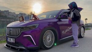 Mor Tutkusunun İzleri: Firdevs Çakar’ın Hayatını Boyayan Renk