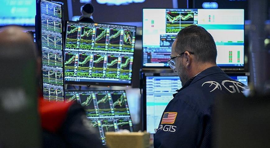 Piyasalar Açılırken Dow Jones ve Diğer Endekslerde Yakın Takip: Fed ve Şirket Bilançolarına Odaklanma