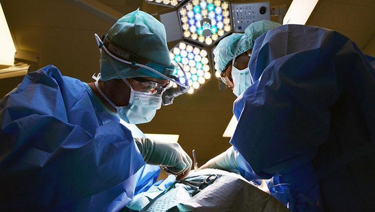 Sağlık Hizmetlerinde Tanıtım ve Bilgilendirme Faaliyetlerinde Yeni Dönem: Yasa ve Uygulama Kısıtları