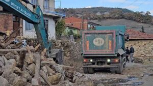 Sındırgı Depremi Sonrası Yıkım ve Yeniden İnşa Süreci: Enkaz Kaldırma Devam Ediyor
