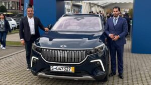 TOGG’un Almanya’da İlk Teslimatı ve Stuttgart’ta Gurur Dolu Anlar