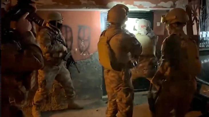 Türkiye Genelinde Silah ve Mühimmat Kaçakçılığına Yönelik Eş Zamanlı Operasyonlar ve Sonuçları