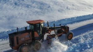 Türkiye Karla Mücadele Operasyonlarında 7/24 Hazırlık: Havalimanları, Demiryolları ve Karayollarında Kesintisiz Ekipler