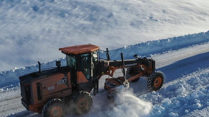 Türkiye Karla Mücadele Operasyonlarında 7/24 Hazırlık: Havalimanları, Demiryolları ve Karayollarında Kesintisiz Ekipler
