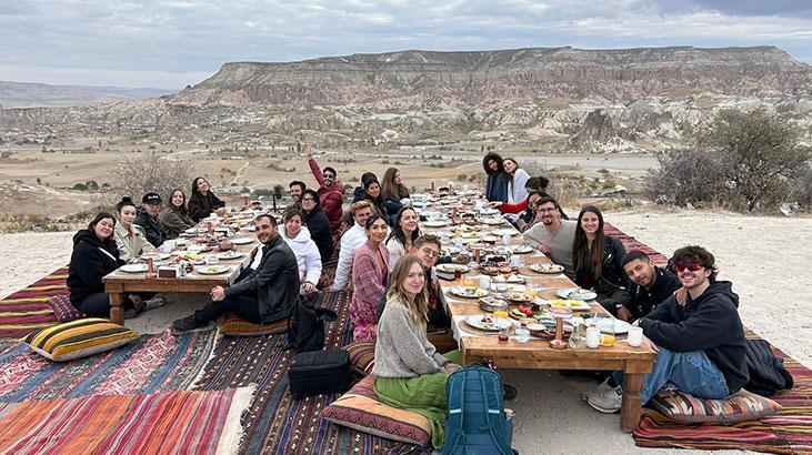 Türkiye Tanıtımı İçin Küresel Influencer İşbirliği: Greetings From Türkiye with Turkish Airlines