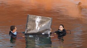 Tuzla’da 10 Kasım Anma Törenleri: Şehitler ve Atatürk’ün İlke ve Devrimleri Aydınlık Yüreklerle Yaşatılıyor