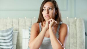 Yalnızlığın İçsel Dünyası: Yaşantılar, Zorluklar ve Yaratıcılıkla Gelen Şifa