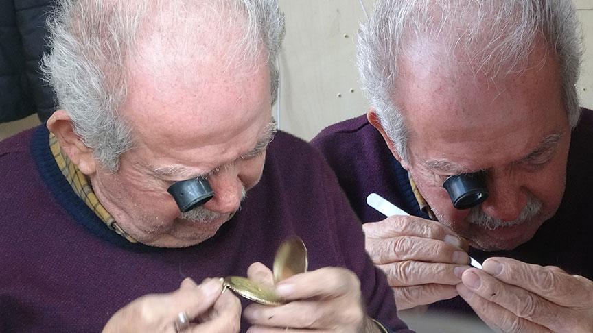 61 Yıllık Saat Tamirciliği Sevdası: Hayri Çalışkan’ın Her Günkü Tutkusu