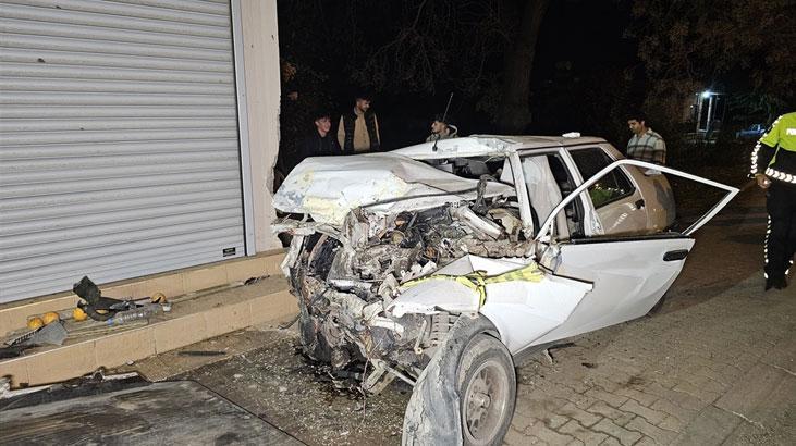 Adana Yüreğir’de Kontrolden Çıkan Otomobilin Şiddetli Çarpışması: Bir Ölü, Bir Yaralı