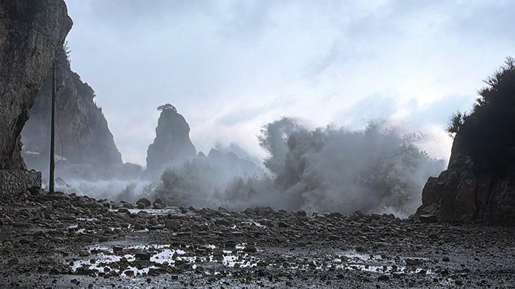 Amasra’da Kuvvetli Rüzgar ve Dalga Etkileri: Liman ve Çevrede Yaşananlar