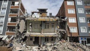 Antalya Deprem Büyüklükleri ve Yapı Güvenliği Üzerine Uzman Görüşleri