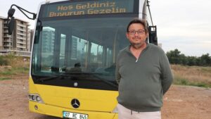 Antalya’da Halk Otobüsüyle Mahalle Turuna Dönüşen Karavan Hayali