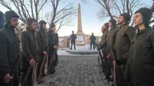 Ayın Soğuğunda Birlik ve İmanla Şehitlik Anma Töreni