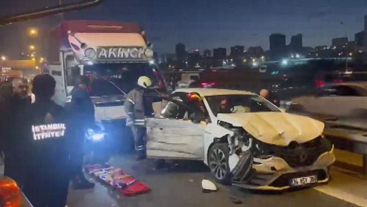Bağcılar TEM Otoyolu’nda Zincirleme Kaza: 5 Yaralı ve Trafik Durma Noktası