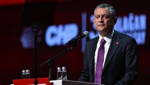 CHP MYK Görev Dağılımı: Özgür Özel, Parti Yönetiminde Yeni Görev Atamalarını Açıkladı