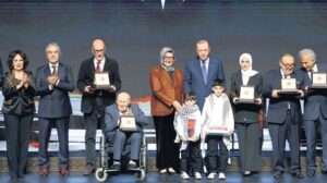 Cumhurbaşkanlığı Kültür ve Sanat Ödülleri 2025: Teşekkürler ve Dayanışma Mesajı