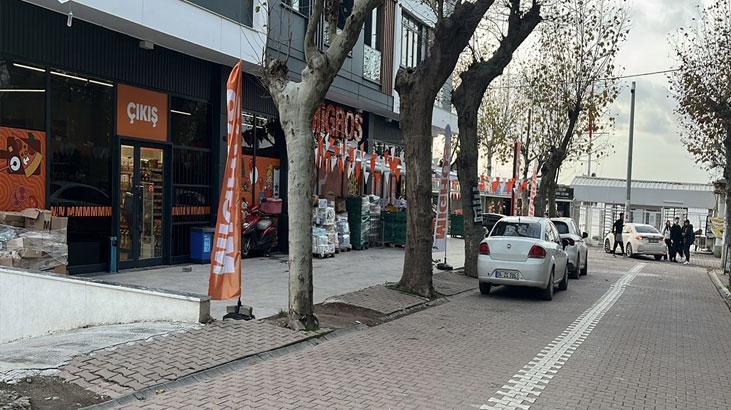 Darıca’daki Zincir Markette Bulunan Kargo Paketi İçindeki 60 Bin Doların Sahibini Arama Başlatıldı