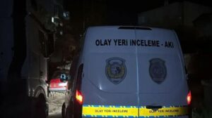 Erzin’de Eve İşlenen Cinayetin Perdesi Aralandı: Eşini Baltayla Öldürüp Banyoya Gömme İddiası