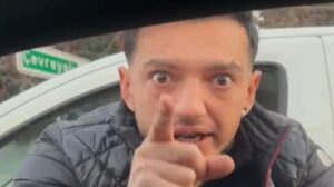 Fetih’te Yol Verme Gerginliği: Doktorun Aracına Taşan Anlar ve Şüpheli Tutuklama