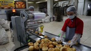 GAHİB Lisesi’nde Fırıncılıkla Öğrenim ve Üretim: Öğrenciler Günde 25 Bin Ekmekle Hayata Hazırlanıyor