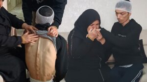 Gaziantep’te Bakım Merkezinde Şiddet İddiası: Oğlunu Gördüğünde İçinin Parçalandığını Söyledi