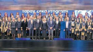 Geleceği Yazan Kadınlar Yapay Zekâ: Turkcell’in Sanal Köprüleri ve Başarı Hikayesi