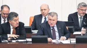 Girişim: Burs Artışları ve Tribün Olayları Üzerine Bilgilendirme – Osman Aşkın Bak Açıklamaları