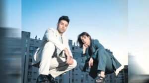 Gölgenin İçindeki Dans: İki Yılgın Yetenek, Perspektifle Hayal Kurmaya Davet