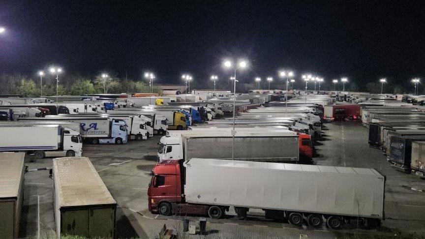 Gümrük Kuyruklarında Avrupa-İç Ticaret Akışında Yaşanan Yoğunluk ve Türkiye’ye Dönüş Krizi