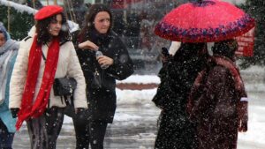 Güncel Hava Durumu ve Uyarılar: Türkiye Geneli Yoğun Kar ve Kuvvetli Rüzgar Takipte