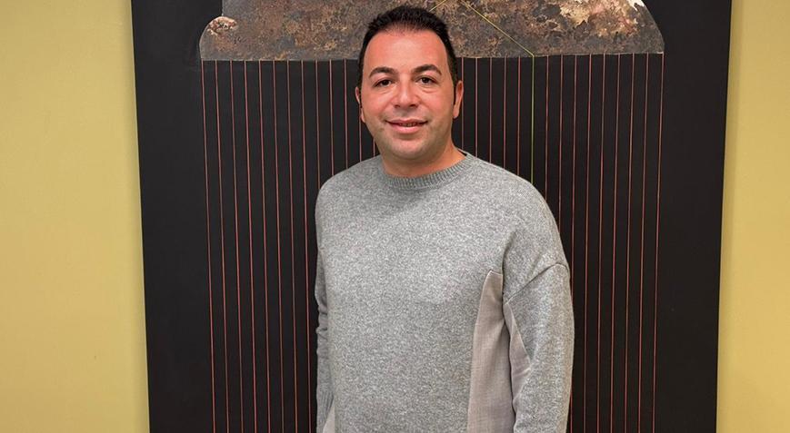 Hem Geçmiş Hem Şimdi: Her Şeyden Önce Hiçbir Yerde Tek Kişilik Performansının Yolculuğu