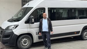 İcralık Duruma Sürüklenen Servis Minibüsüyle Yaşanan Zorluk ve Hukuki Adımlar