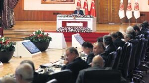 İmralı Görüşmesi Sonrası Komisyon Toplantısının İlk Bilgilendirme Zamanı