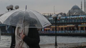 İstanbul’a Yağış ve Soğuk Hava: Hafta Sonu Kuvvetli Fırtına Uyarısı