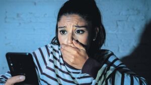 Kadınların Dijital Şiddetiyle Mücadelede Sağlık Sistemi: Erken Tanı ve Destek Mekanizmalarının Güçlendirilmesi