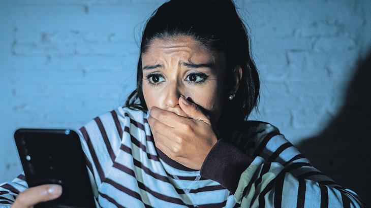 Kadınların Dijital Şiddetiyle Mücadelede Sağlık Sistemi: Erken Tanı ve Destek Mekanizmalarının Güçlendirilmesi