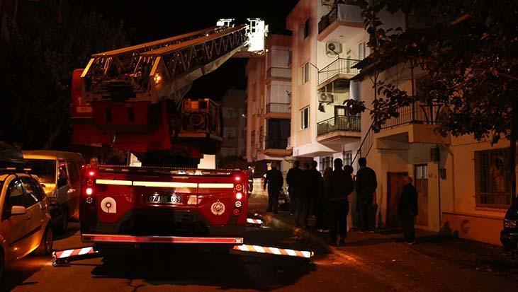 Kepez Yangını: Dumandan Etkilenen Anne ve Üç Çocuğun Durumu ile Dairede Hasar