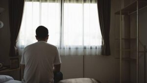 Kış Depresyonunu Anlama ve Önleme: Belli’nin Klinik Perspektifiyle Rehber