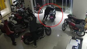 Levent Mahallesi’nde Dört Çocuk Hırsızlığı: Galeriden Motosiklet Çaldılar